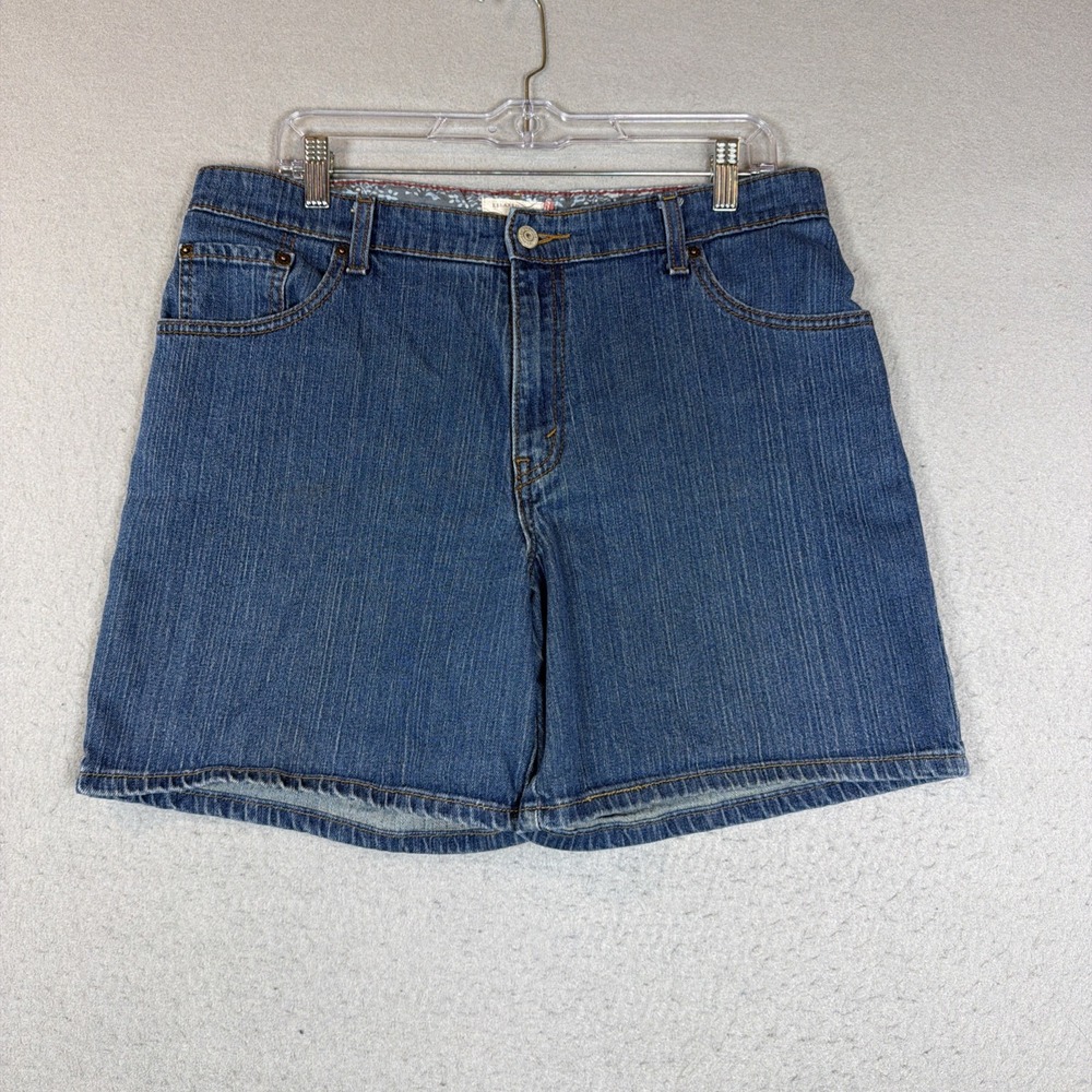 Y2K Levi's 550 Women's Blue Size 14 Relaxed Fit Denim Shorts 7' inseam stretch
